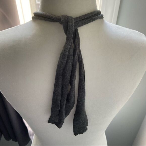 Hammered silver tone metal and fabric tie necklace - Picture 7 of 13